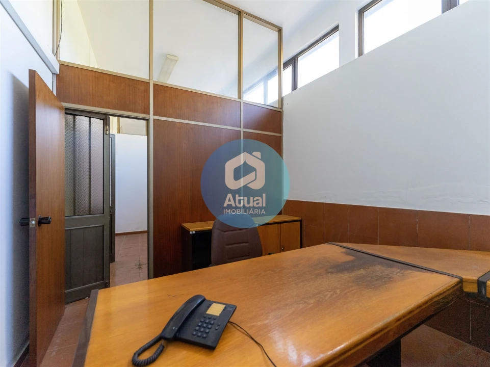 Armazém para Arrendamento em Moreira de Conegos Foto 12