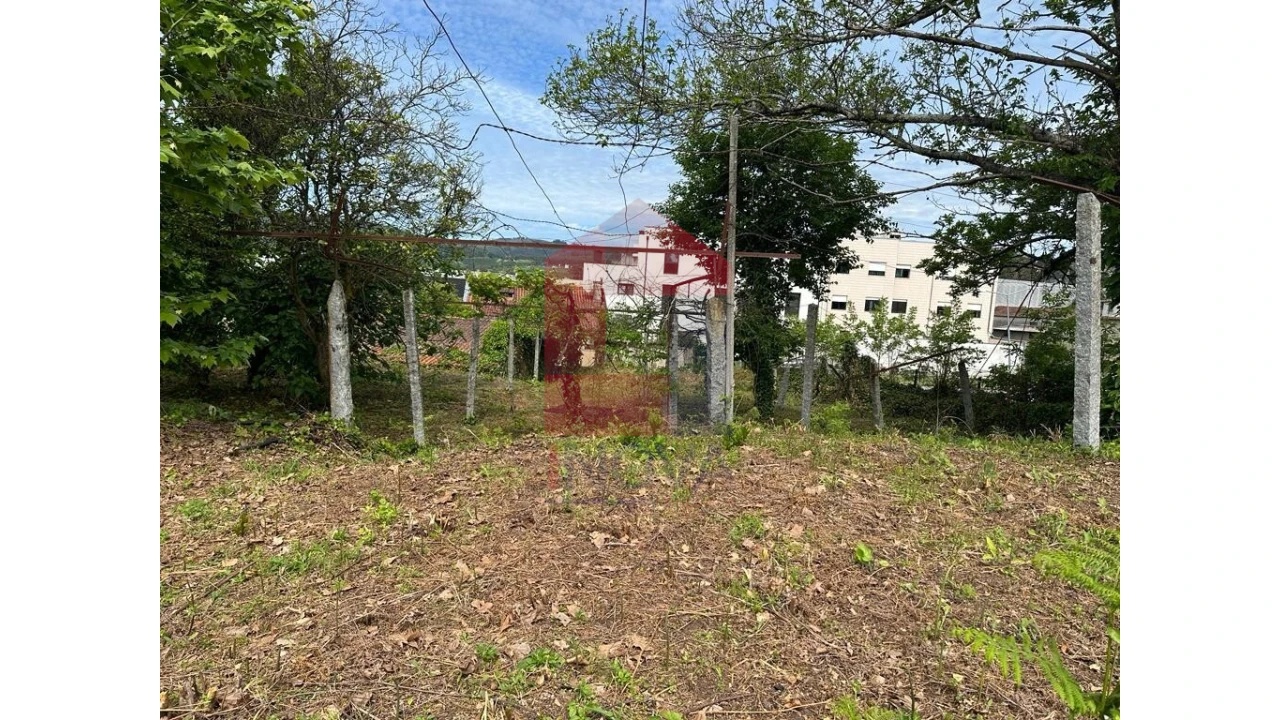 Terreno para Venda em Vila Verde e Barbudo Foto 2