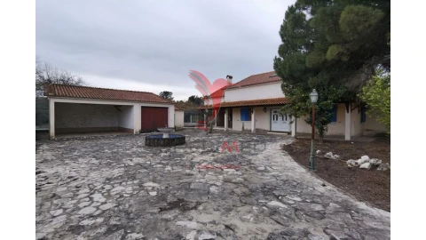 Moradia T5 para Venda em Cartaxo e Vale da Pinta