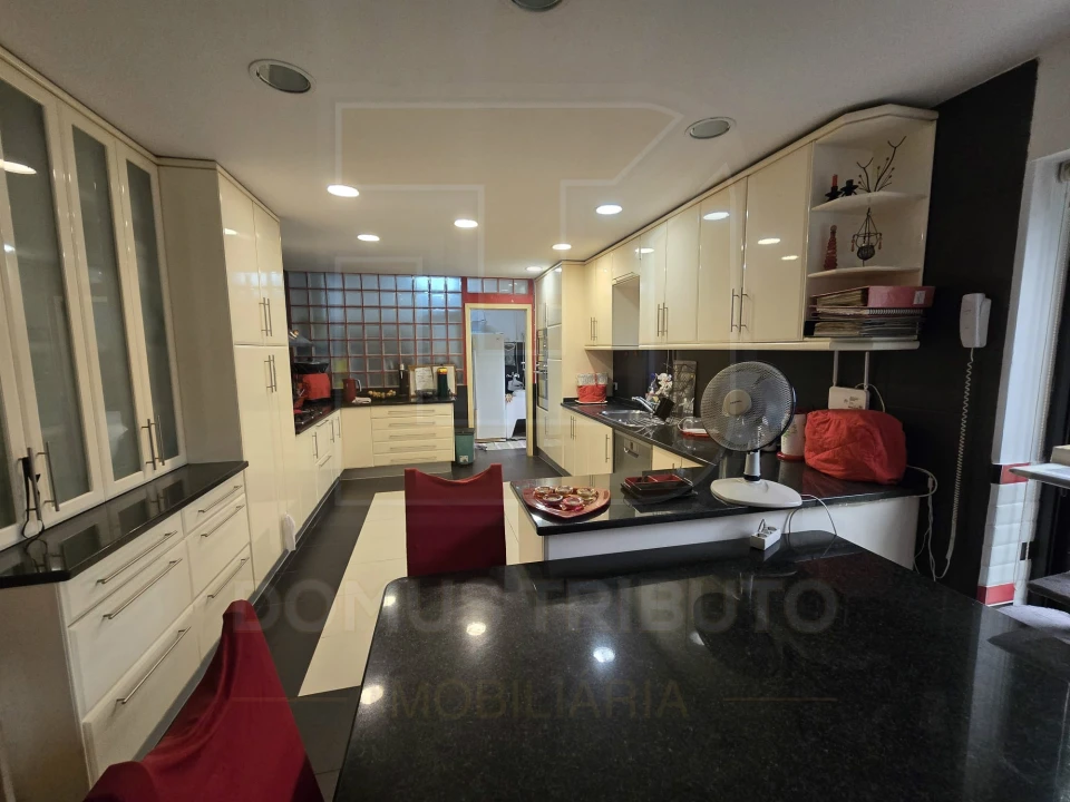 Moradia T6 para Venda em Aveleda Foto 7