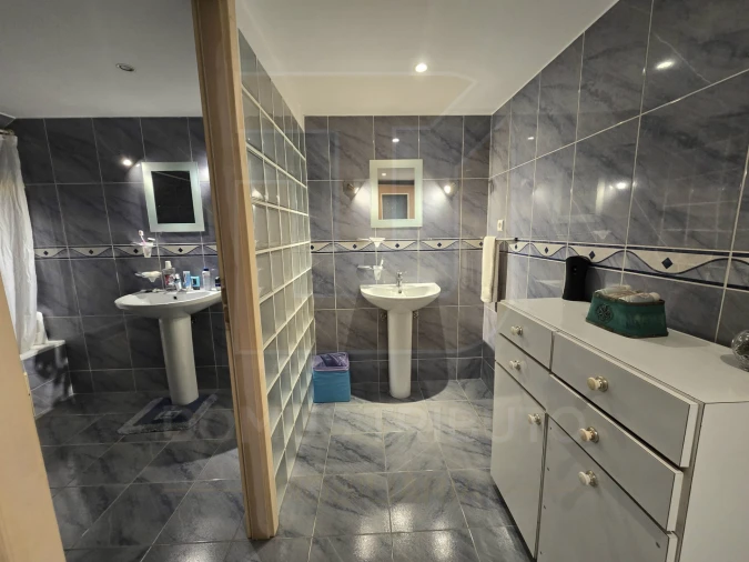 Moradia T6 para Venda em Aveleda Foto 29