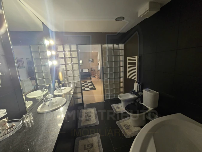 Moradia T6 para Venda em Aveleda Foto 17