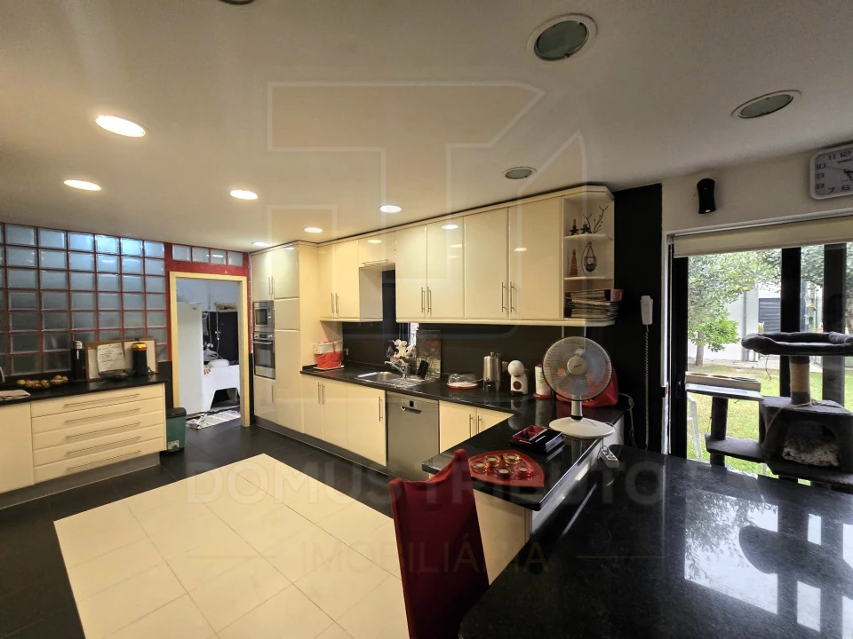 Moradia T6 para Venda em Aveleda Foto 6