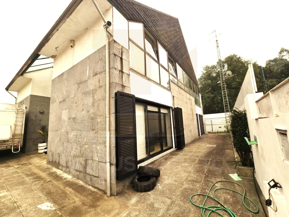 Moradia T6 para Venda em Aveleda Foto 3