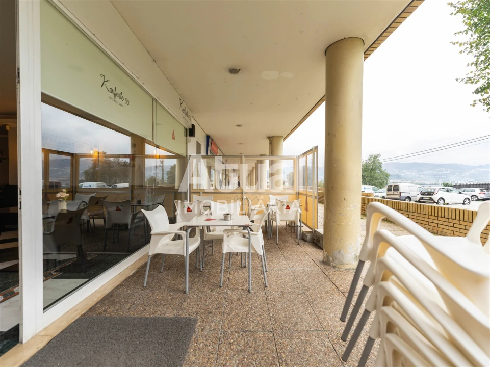 Loja para Trespasse em Moreira de Conegos Foto 28