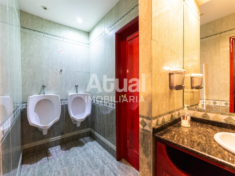 Loja para Trespasse em Moreira de Conegos Foto 24