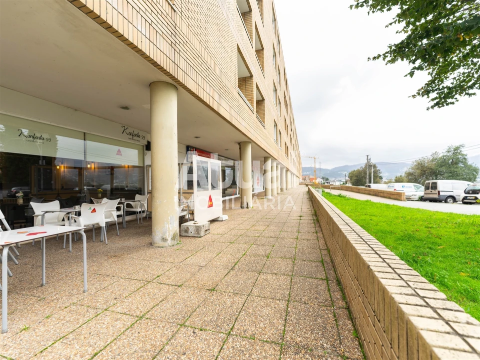 Loja para Trespasse em Moreira de Conegos Foto 29