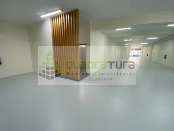 Loja para Venda em Cedofeita, Santo Ildefonso, Sé, Miragaia, São Nicolau e Vitória