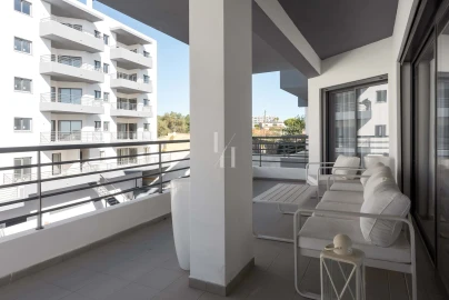 Apartamento T3 para Venda em Quelfes