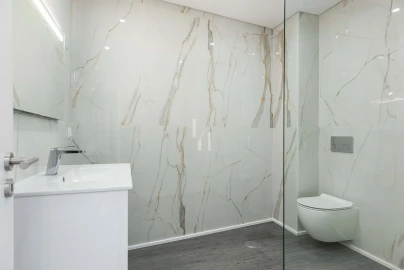 Apartamento T3 para Venda em Quelfes