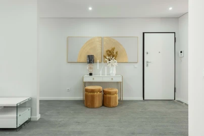 Apartamento T3 para Venda em Quelfes