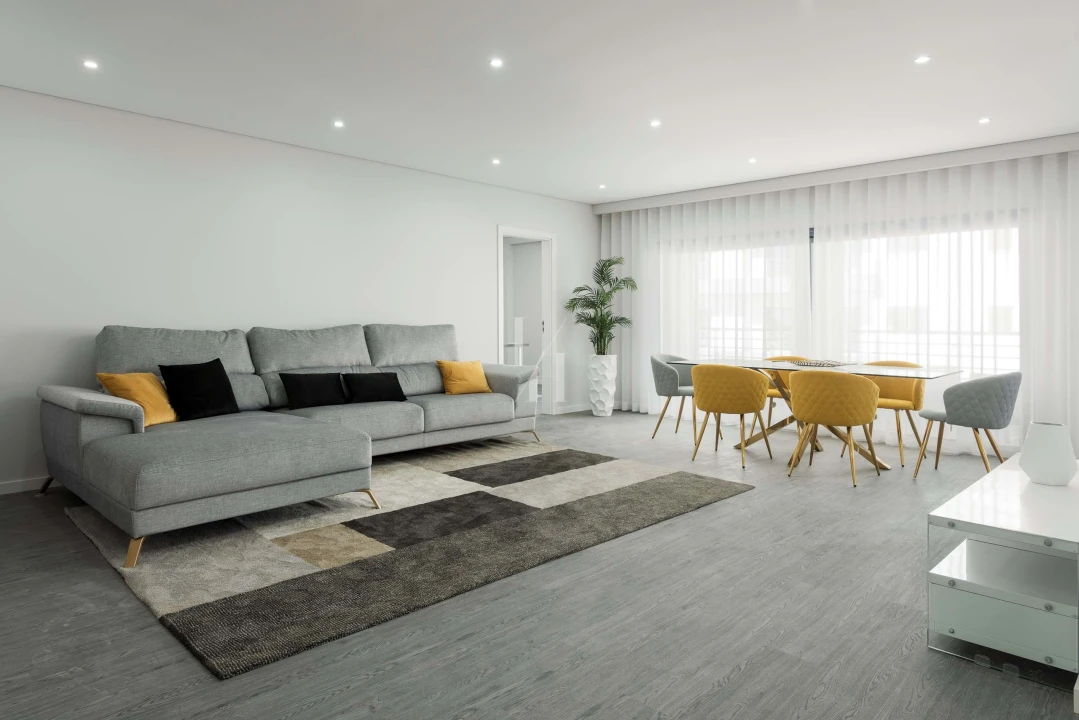 Apartamento T3 para Venda em Quelfes Foto 3