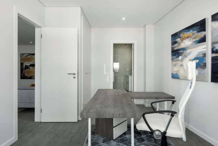 Apartamento T3 para Venda em Quelfes Foto 13