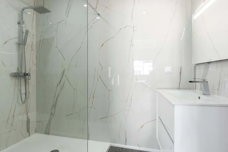 Apartamento T3 para Venda em Quelfes Foto 17