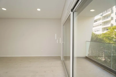Apartamento T2 para Venda em Loule (São Clemente)
