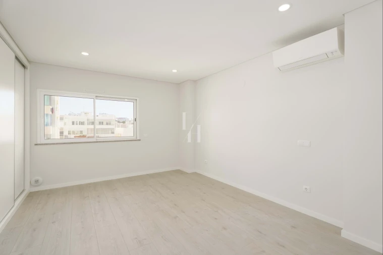 Apartamento T3 para Venda em Loule (São Clemente) Foto 23