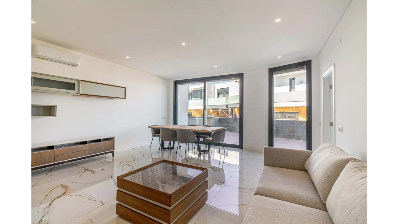 Moradia T4 para Venda em Albufeira e Olhos de Água Foto 4