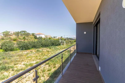 Moradia T4 para Venda em Albufeira e Olhos de Água