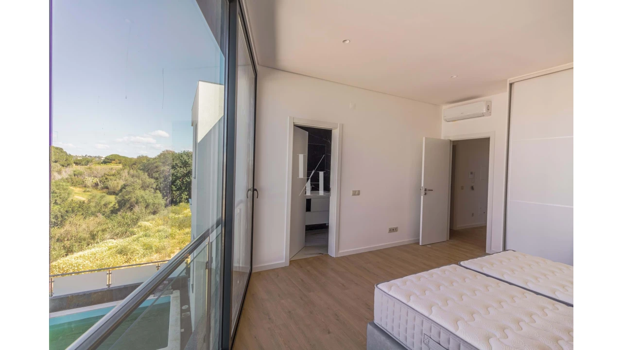 Moradia T4 para Venda em Albufeira e Olhos de Água Foto 19