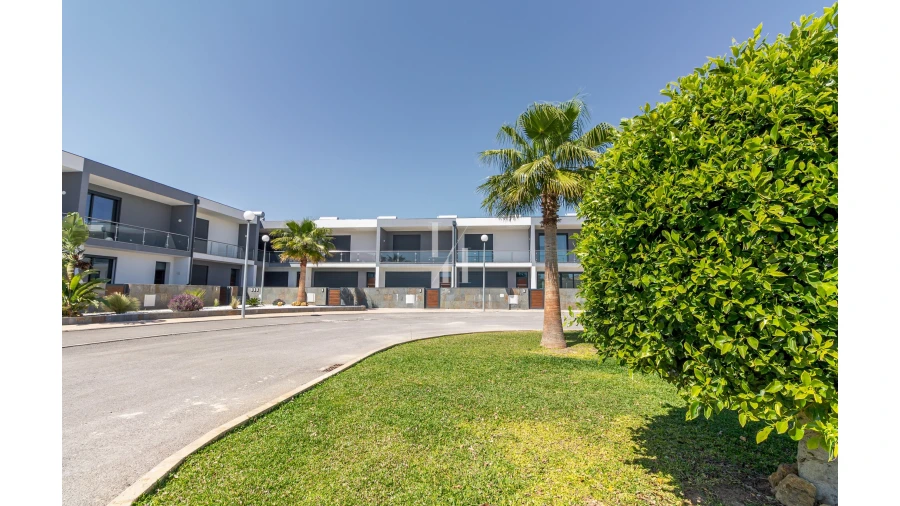 Moradia T4 para Venda em Albufeira e Olhos de Água Foto 9