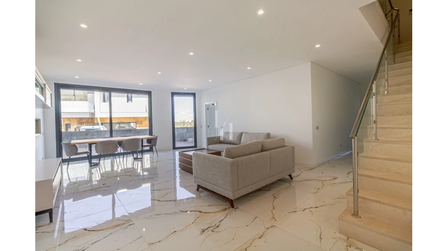 Moradia T4 para Venda em Albufeira e Olhos de Água Foto 10