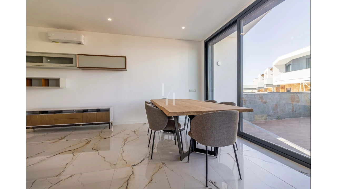 Moradia T4 para Venda em Albufeira e Olhos de Água Foto 6