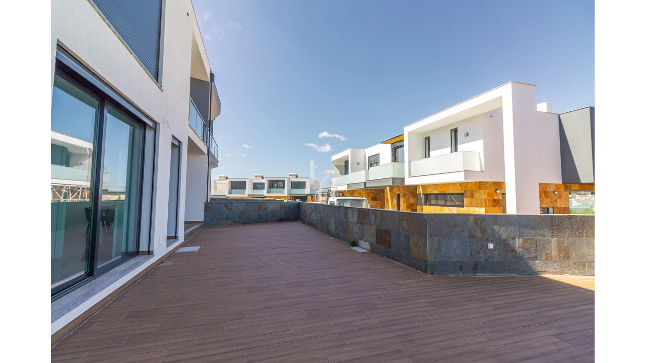 Moradia T4 para Venda em Albufeira e Olhos de Água Foto 5