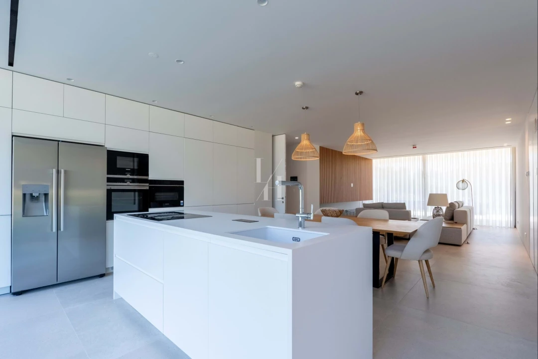 Apartamento T3 para Venda em Quarteira Foto 11