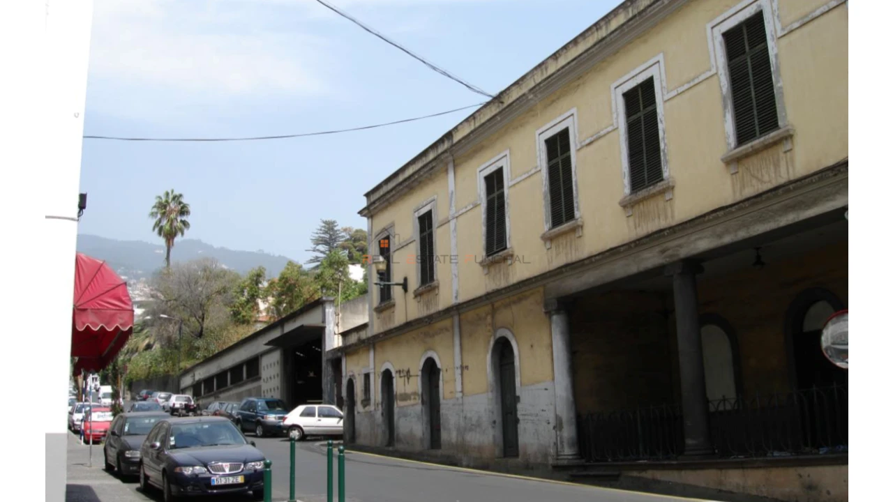 Terreno para Venda em Funchal (Santa Luzia) Foto 1