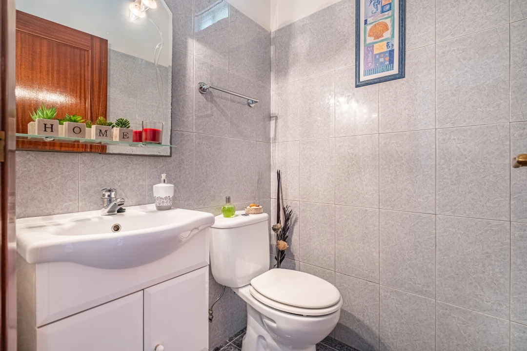 Moradia T3 para Venda em Caniço Foto 16