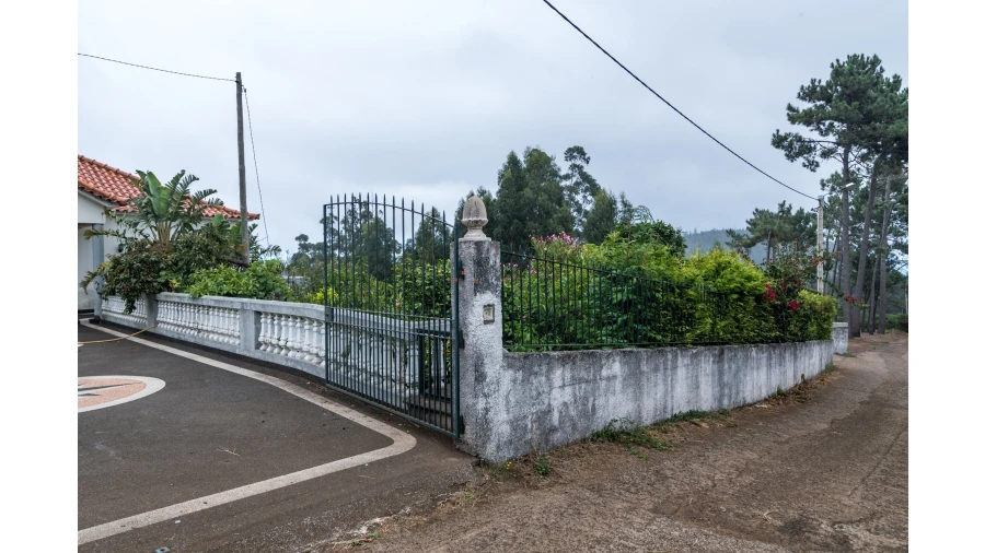 Moradia T1 para Venda em Camacha Foto 3