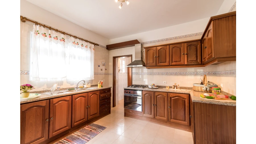 Moradia T1 para Venda em Camacha Foto 11