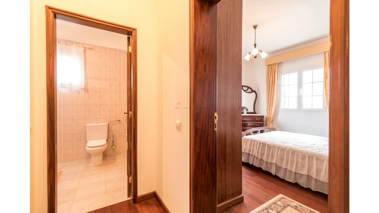 Moradia T1 para Venda em Camacha Foto 21