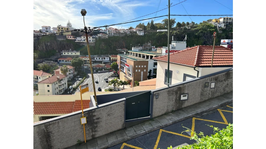 Terreno para Venda em Funchal (Santa Luzia) Foto 2