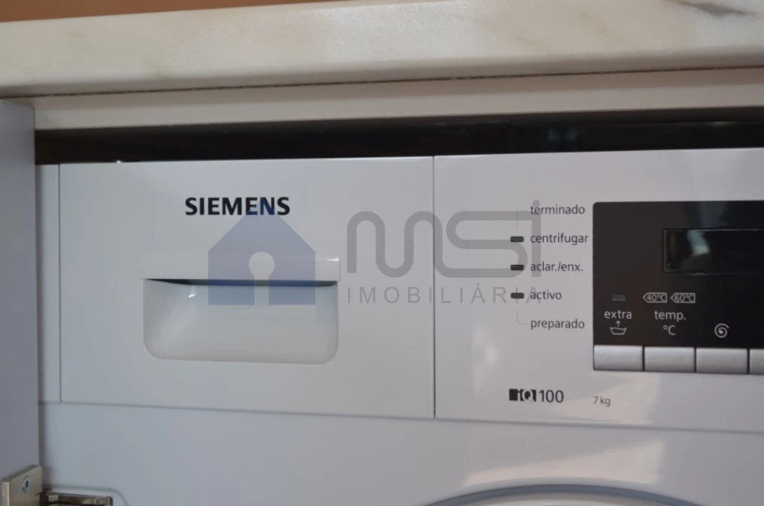 Apartamento T1 para Arrendamento em Madalena Foto 9