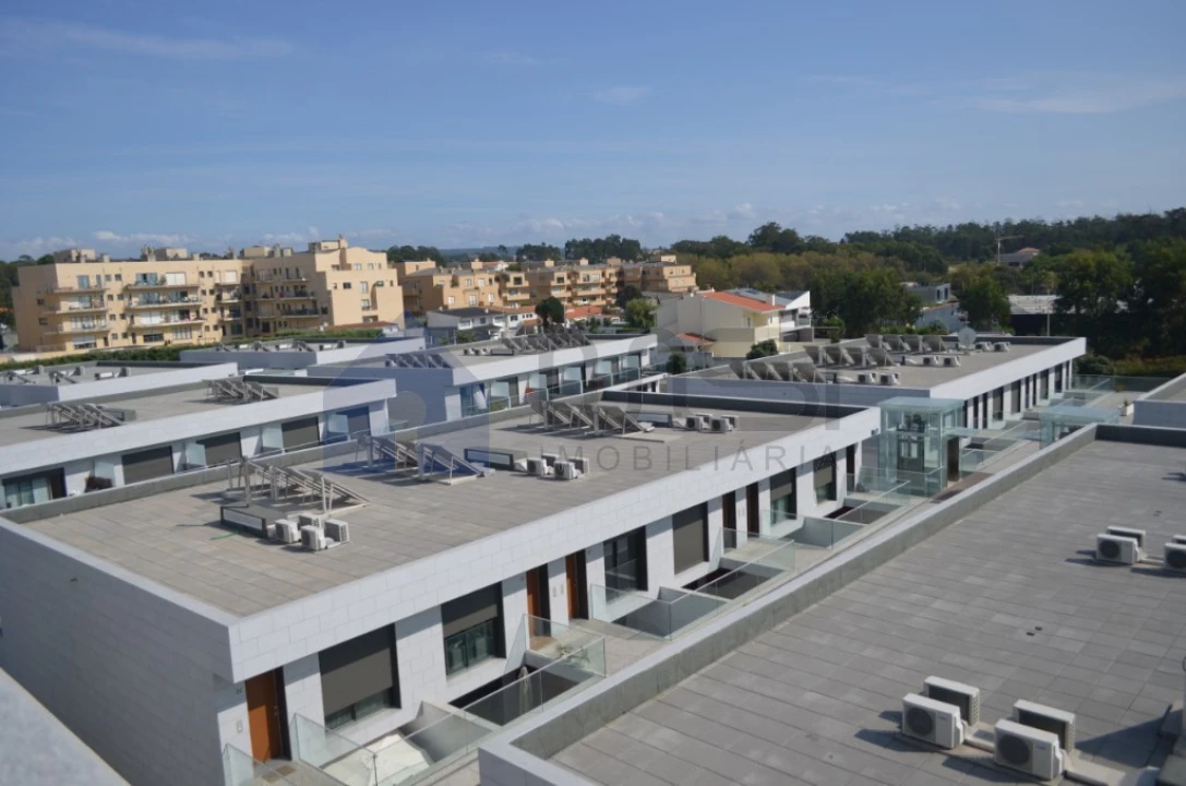 Apartamento T1 para Arrendamento em Madalena Foto 13
