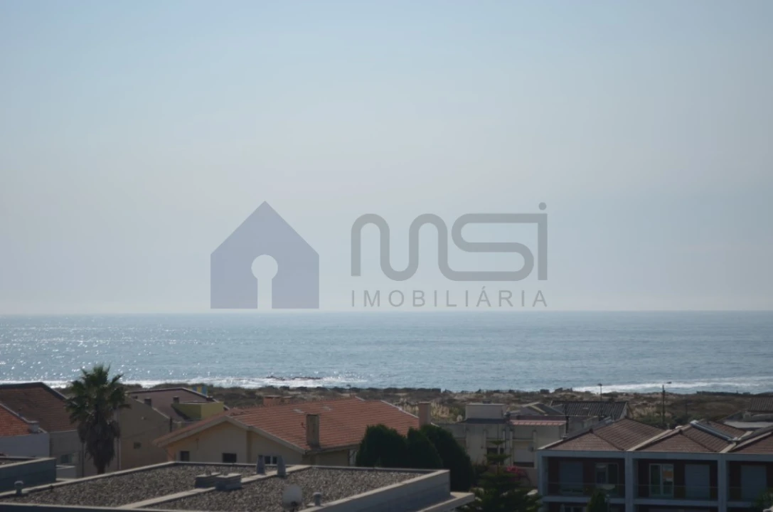 Apartamento T1 para Arrendamento em Madalena Foto 14