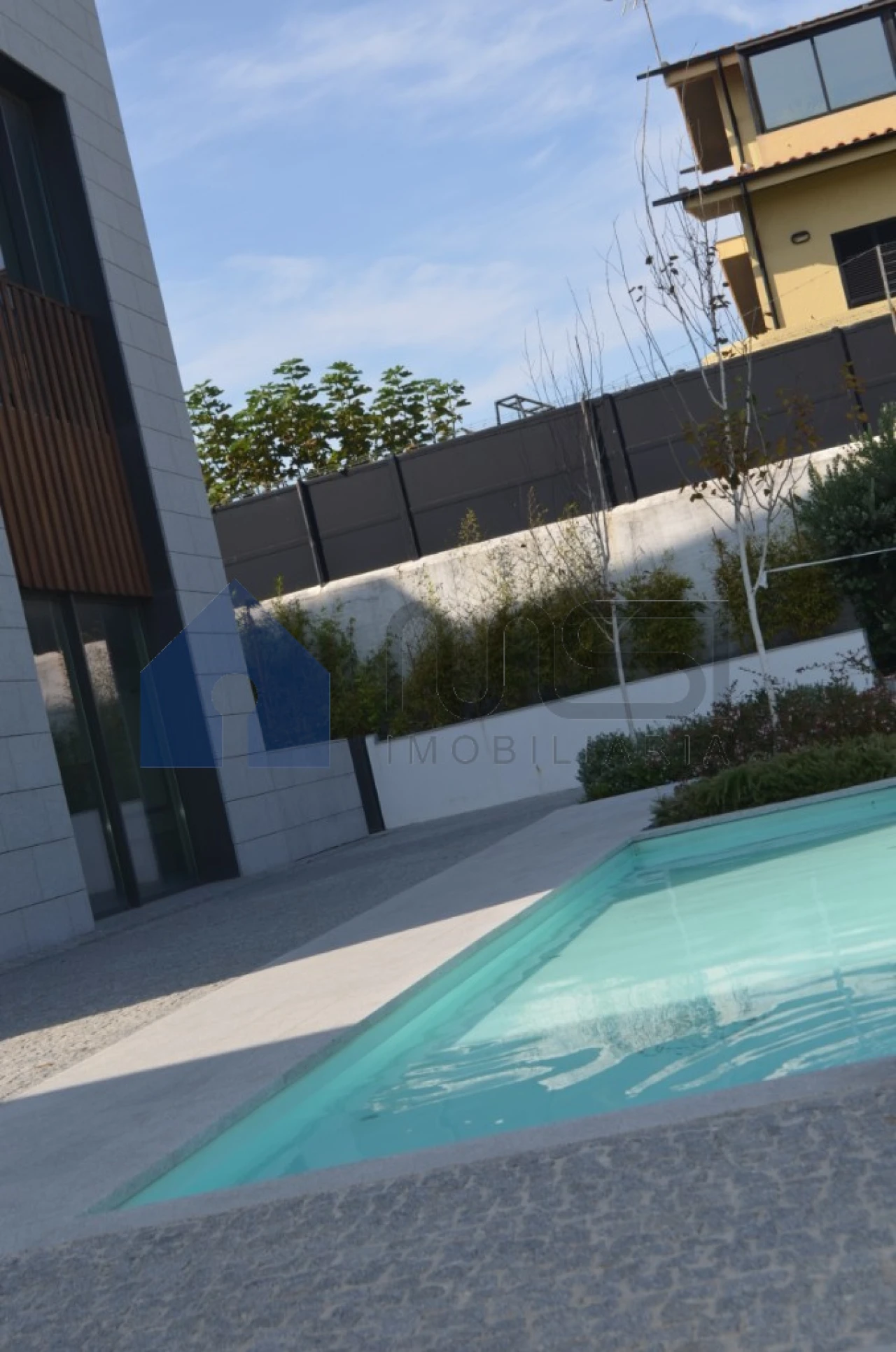 Apartamento T1 para Arrendamento em Madalena Foto 5
