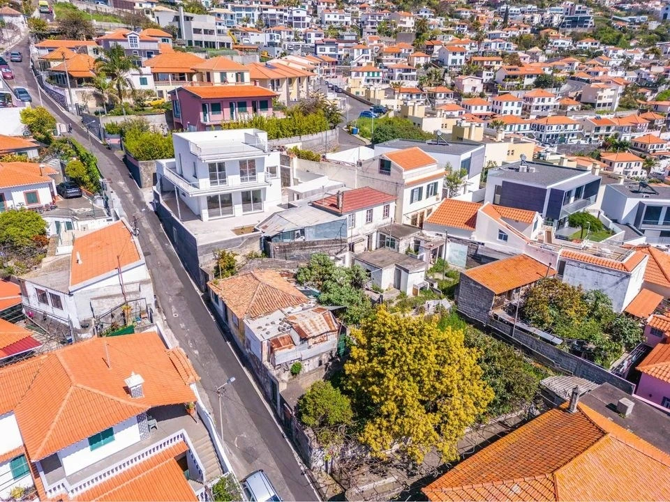 Terreno para Venda em Funchal (Santa Maria Maior) Foto 8
