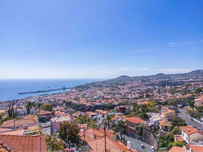 Terreno para Venda em Funchal (Santa Maria Maior) Foto 3