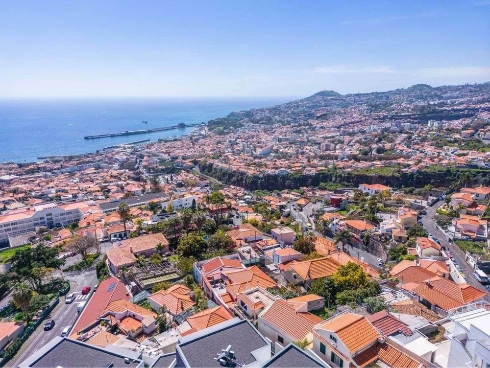Terreno para Venda em Funchal (Santa Maria Maior) Foto 7