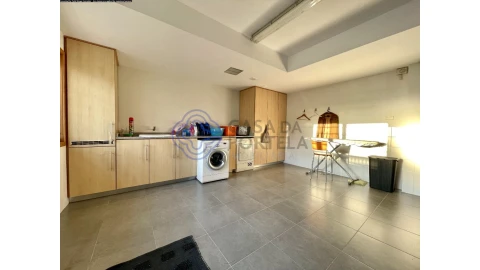 Moradia T4 para Venda em Vila de Cucujães