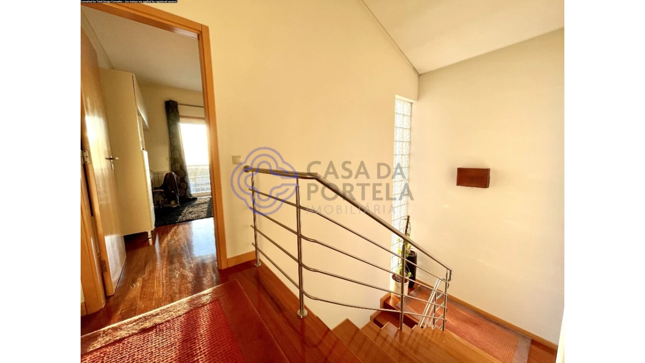 Moradia T4 para Venda em Vila de Cucujães Foto 18