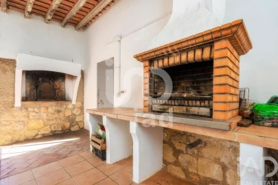 Moradia T4 para Venda em Loule (São Sebastião)