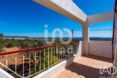 Moradia T4 para Venda em Loule (São Sebastião)