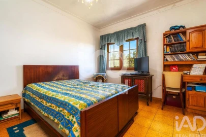 Moradia T4 para Venda em Loule (São Sebastião)