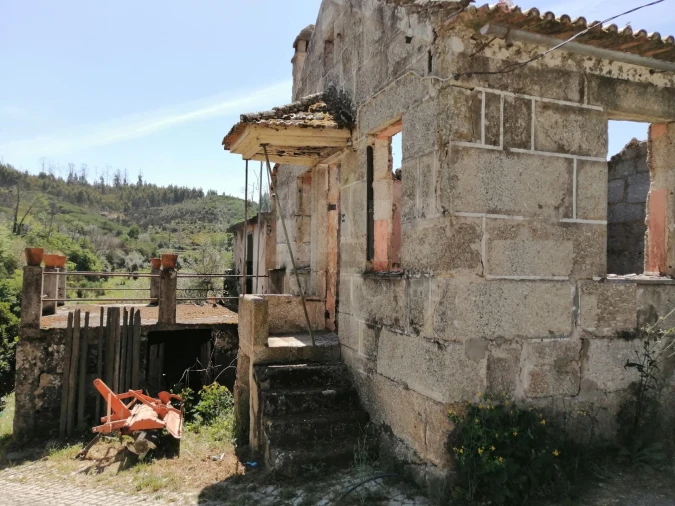 Terreno para Venda em Lajeosa do Dão Foto 3