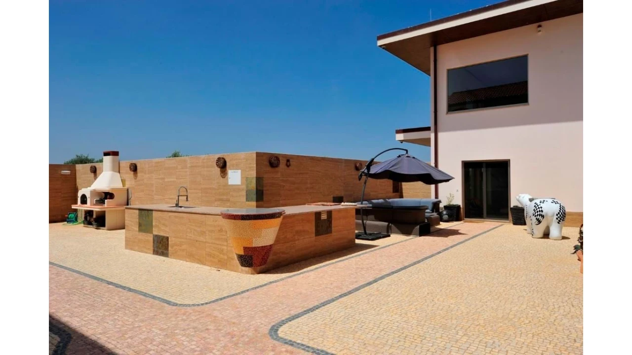 Moradia T10 para Venda em São Silvestre Foto 20