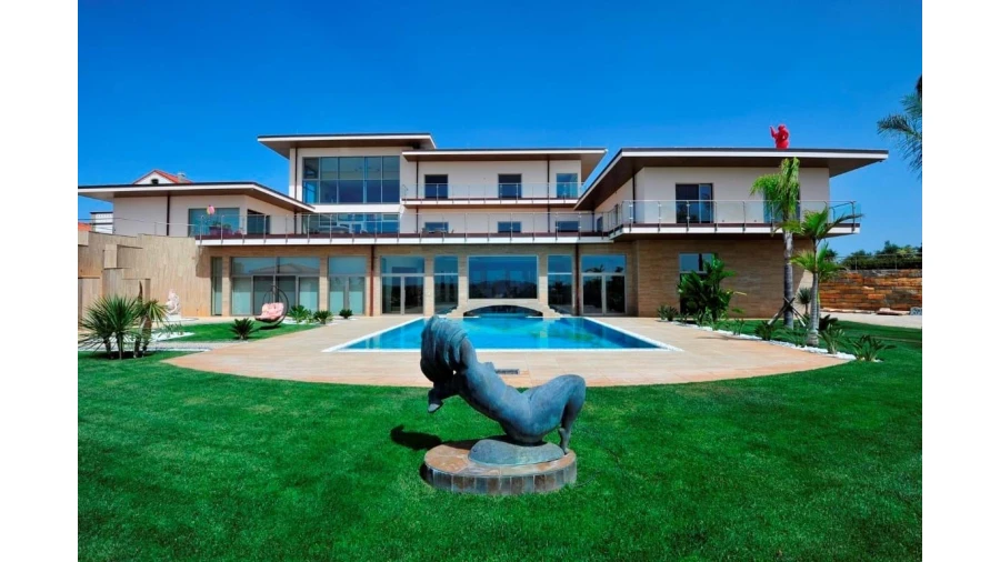 Moradia T10 para Venda em São Silvestre Foto 1