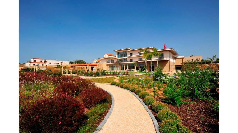 Moradia T10 para Venda em São Silvestre Foto 3